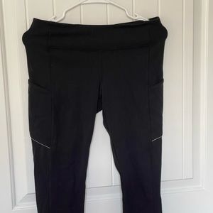 Lululemon capri leggings with pockets